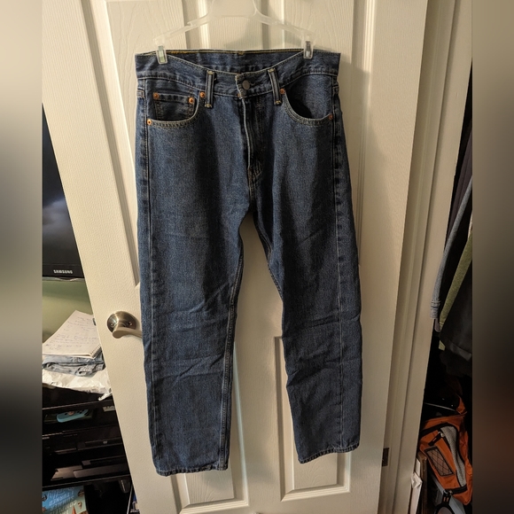 Levi's Men's Medium Wash 505 Jeans | Size 30 W x 30 L - Picture 3 of 8